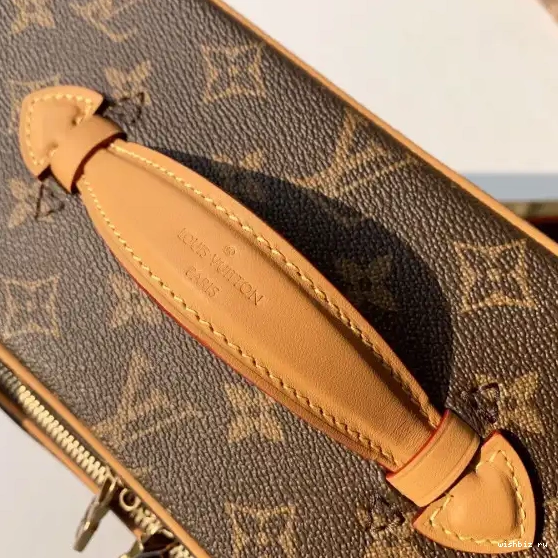 WIS BAG TOILETRY LOUIS VUITTON 0520